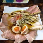 麺屋 裕 - らーめん（醤油）特製裕盛り