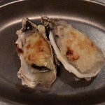 FAST OYSTERS - 牡蠣のグラタン（2個） ¥680