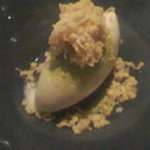 龍吟 - 蘇というチーズと抹茶のパウダーと和三盆を使ったアイスクリーム。