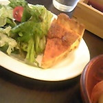ビストロ マルサンヌ - 前菜はキッシュを選択。
