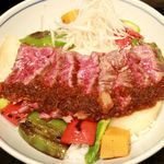 20180409季節野菜と近江牛ハラミ丼