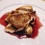 ラ キュイジーヌ ド カワムラ - ○マトウダイと原木椎茸をワインソース様