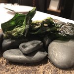 ラ・ヴァガボンド - ほうれん草のチップス