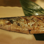 酒菜坊 橋蔵 - さんま塩焼　ズームアップ