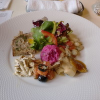 Russian Restaurant ROGOVSKI 銀座 - 前菜とサラダの盛合せ