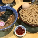 くり山 - 味玉あつもり(900円)+辛味(100円)