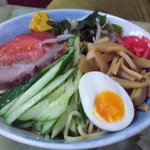 玉蘭 - 冷し麺のアップ。　和風のしょうゆだれは、普通の冷し中華とは一線を画します。