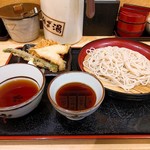 小諸そば - 春の天ぷら蕎麦（冷）460円　天つゆついてます。