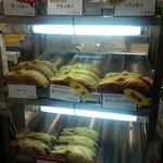 横浜くりこ庵 - ケースで保存されています