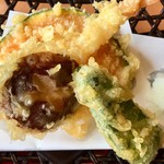 和風レストランまるまつ - 天ぷら４種はサクッと揚げてありました…
