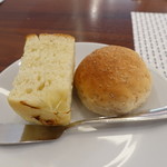 ビストロ ダイア - 自家製パン