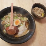 吉村商店 - 醤油ラーメン＆かしわご飯