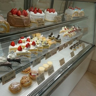 パティスリー トロワ エ キャトル_2