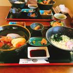 和旬魚菜 花音 - 海鮮丼とうどんのセット