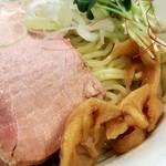 貝ガラ屋 - つけ麺のトッピング