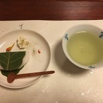 鰻はし本 - 柏餅と一保堂のお茶