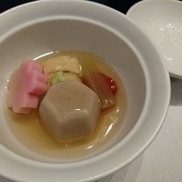 日本料理 大阪 浮橋(ホテルグランヴィア大阪) - 【温物】山菜信田巻き