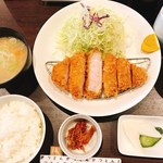 熟成豚 かわむら - ロースカツ定食