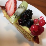 ピュイサンス - バルケットセゾン断面