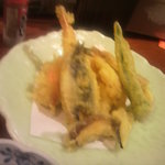 魚鮮 - 天ぷら盛合せ 680円