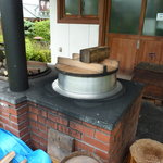 かまどで炊いてくれるご飯は最高