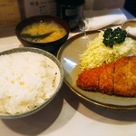 丸栄 - ランチかつ定食@\900