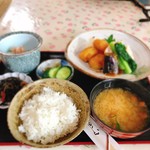 キッチン食堂　城山 - 煮物炊き合わせ定食