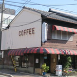 喫茶チロル - 赤と黒のテント屋根が可愛い喫茶店2
