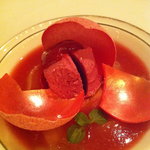 ガストロノミー ジョエル・ロブション - 白桃コンポートをルバーブと赤桃のスープと共に