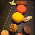 ガストロノミー ジョエル・ロブション - ミニャルディーズ