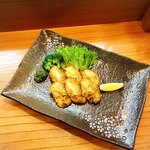 小魚料理 とみ助 - 名残りの牡蠣は広島県倉橋産。
      バター炒めで頂きました(o^^o)