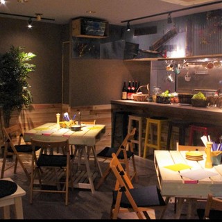 ご予約必須の完全個室は6名様まで。女子会や各種パーティーに。