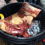 炭火焼肉 寿月 - じっくり焼きましょう