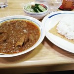 プリシード - チキンカレー（980円）