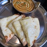 インド・ネパール料理 スラージ - チーズナンセット 1200円