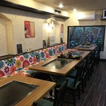 Monja Okonomiyaki No Mise Teppan Dainingu Okonomiya - 奥のテーブル席