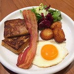 ベースキューカフェ by ロイヤルガーデンカフェ - フレンチトーストセット
