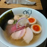 らーめん 鶏喰 - 特製鶏の塩らーめんとティッシュ