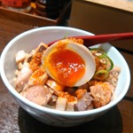 らーめん 鶏喰 - オンザ玉子&激辛たっぷり