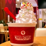 コールド・ストーン・クリーマリー - アメリカンクランチーブロッサムにツリーホイップのカスタマイズ＠桜もちアイス、オレオ、アーモンド、シナモン