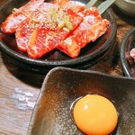 七輪炭火焼肉 えん家 杉田店 - 何と玉子で食べるカルビ！