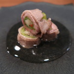 申虎 - 蒸し物リブロース巻