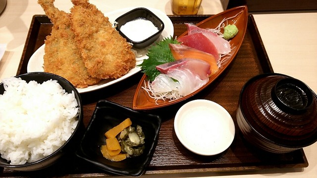 アジフライ定食も美味しいです By ぴろぴん 築地食堂源ちゃん ルクア大阪店 大阪 魚介料理 海鮮料理 食べログ