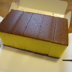 文明堂 - 料理写真:黄色い生地が美しい!