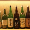 はと - ドリンク写真:ある月の日本酒ラインナップ。１合で。月替わり