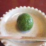 虎屋 壺中庵 - 蓬餅