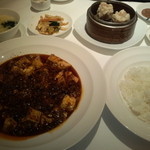 黄鶴 - 分離した麻婆豆腐かけご飯と焼売２個セット　【　２０１１年６月　】　