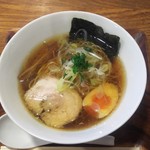 らーめん　HOME - 琥珀 680円