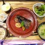 暖季 - 炭火焼魚定食