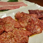 炭火焼肉 遊山亭 - 